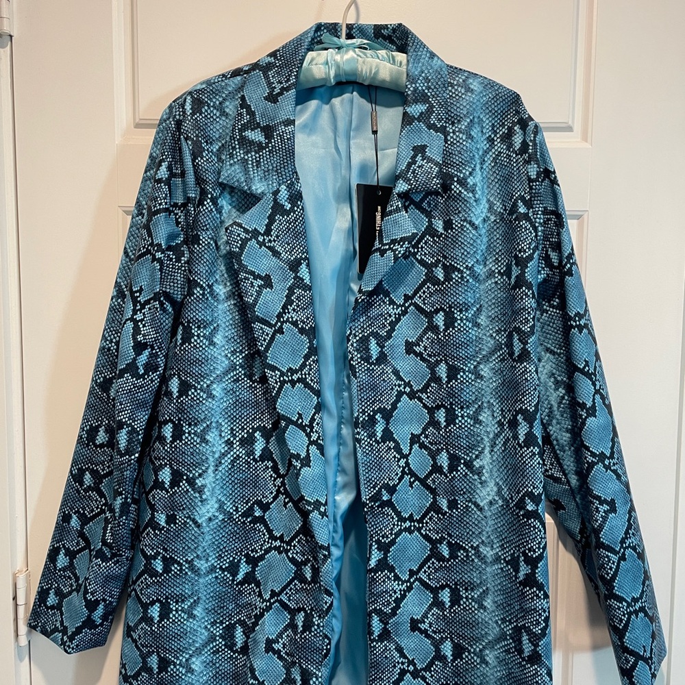 PrettyLittleThing Blue Snake Print Blazer